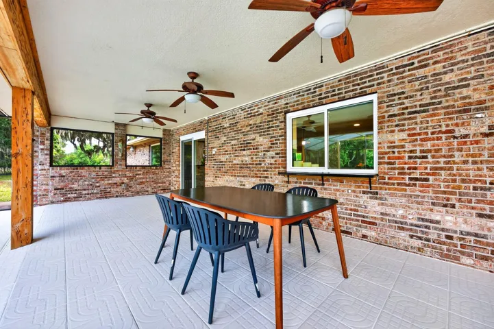 Nice outdoor entertaining space.