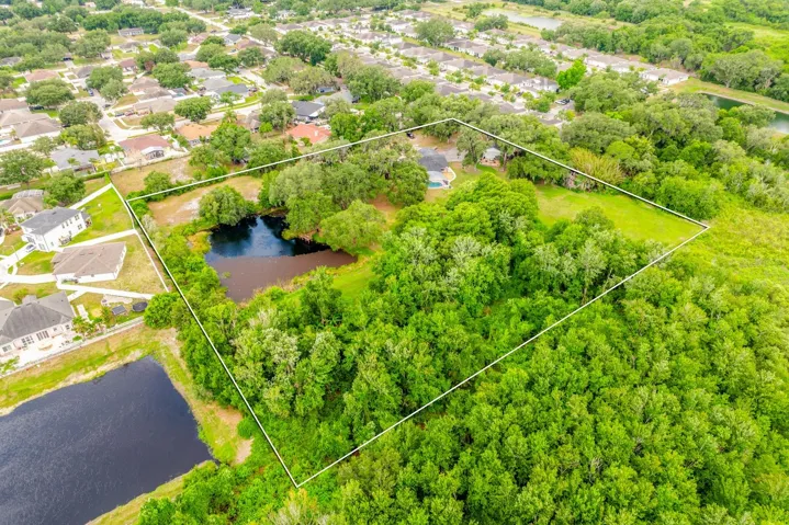 5 acres of tranquil bliss!