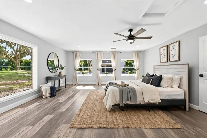 Bonus/4th Bedroom or potenital in-law suite. Virtually Staged.