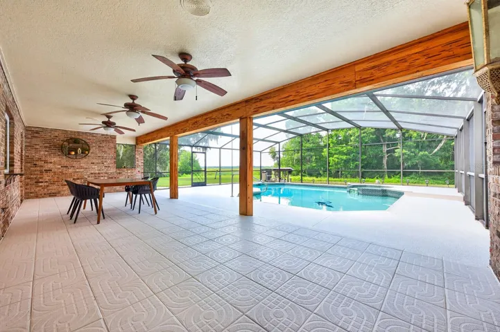 The ultimate indoor/outdoor living and entertaining.