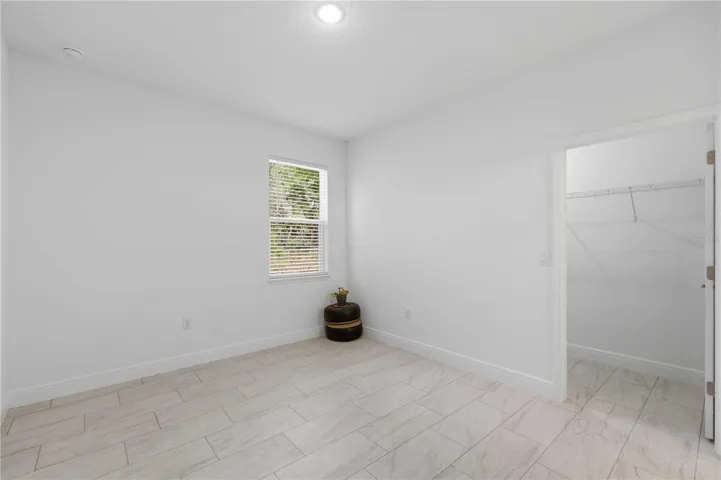 2ND MASTER SUITE- LARGE WALK IN CLOSET