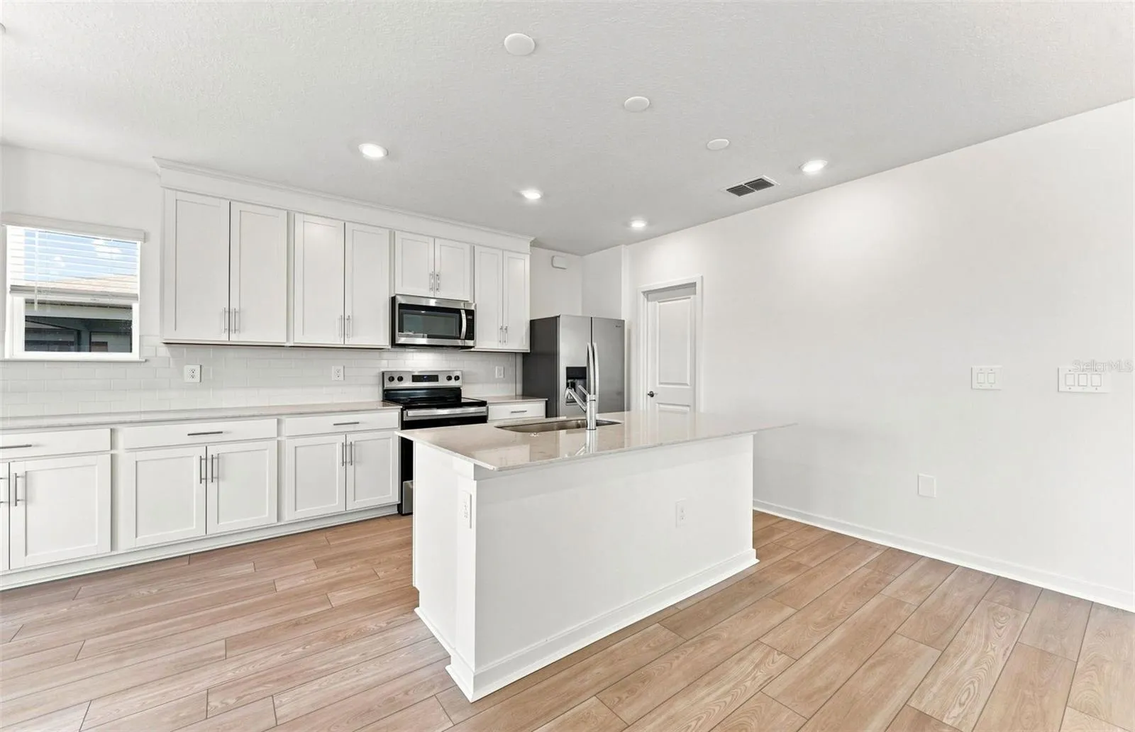 Abundance of Storage and Counter Space