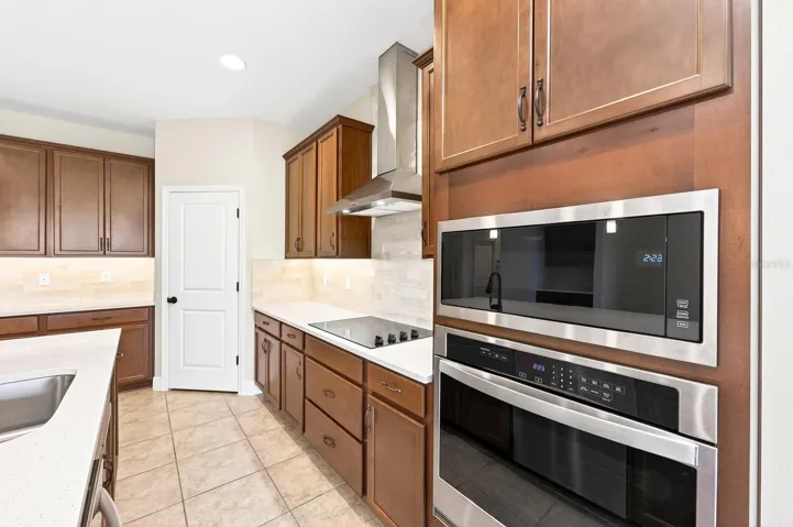 Upgraded stainless steel appliances.