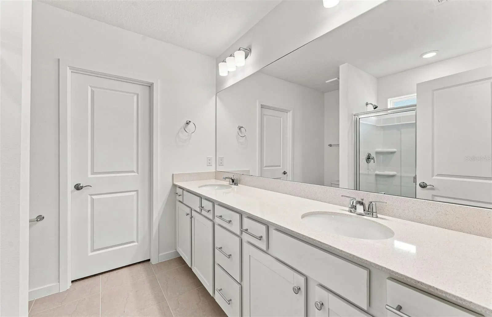 Owner's Bath w/Dual Sinks
