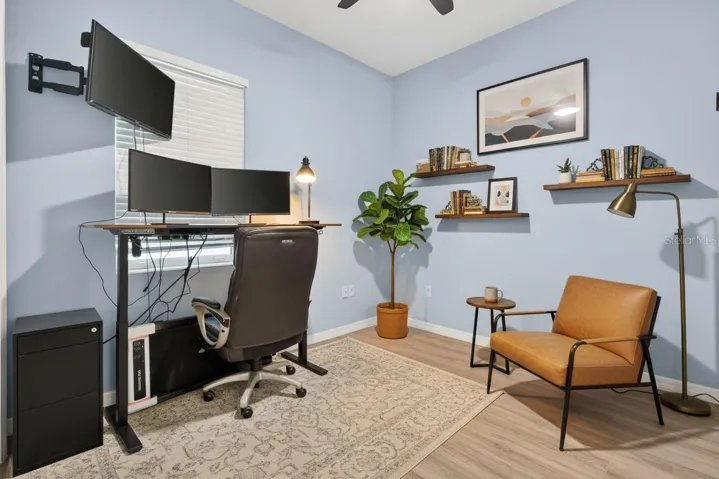 Bedroom 2/Office