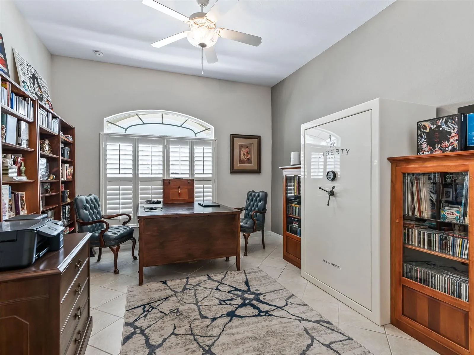 Bedroom 3 (no closet) w/Plantation Shutters