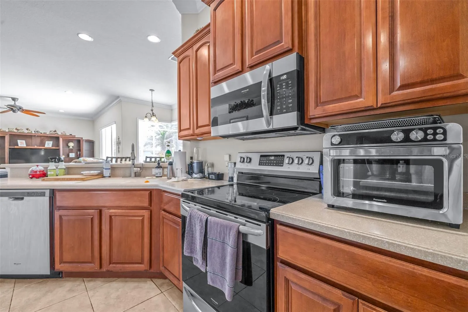 6798 Hartsworth Dr, Lakeland, Florida 33813 — photo 2