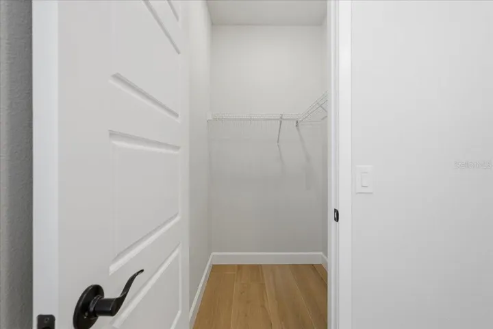 2nd bed closet