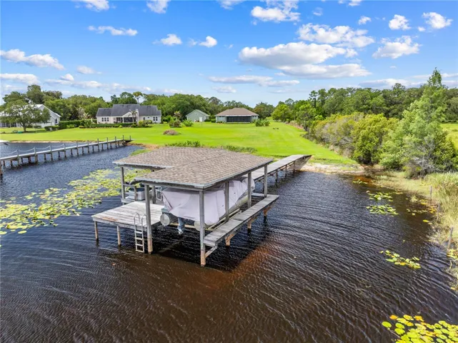 boat lift dock