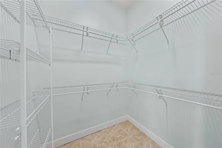 primary bed closets