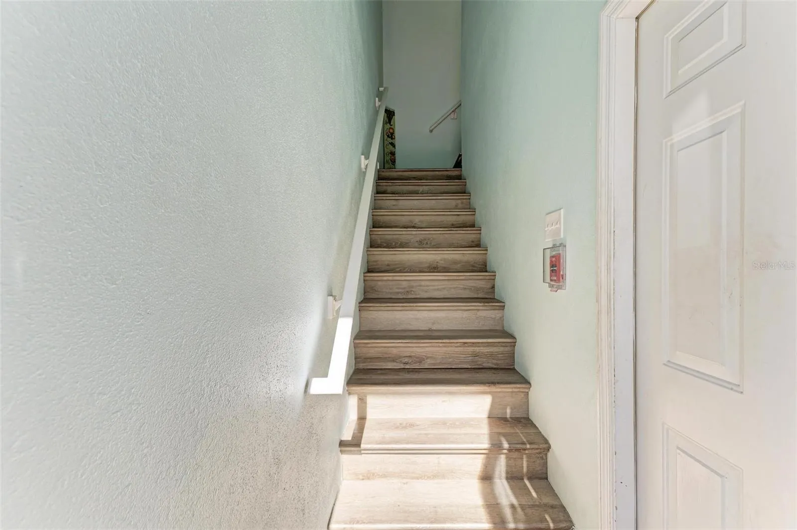 Entrance/Stairs