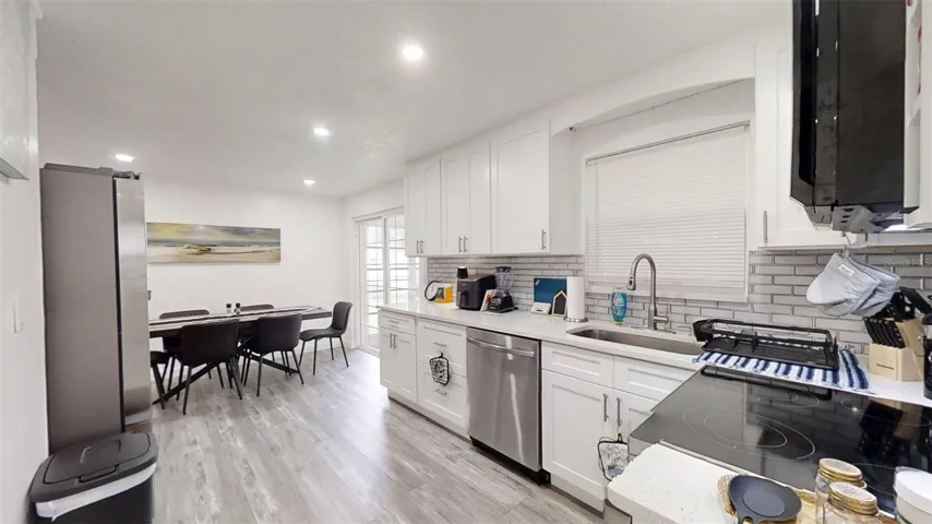 KITCHEN * PANTRY