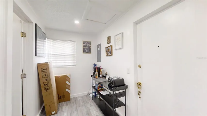 BONUS COFFEE BAR / DEN