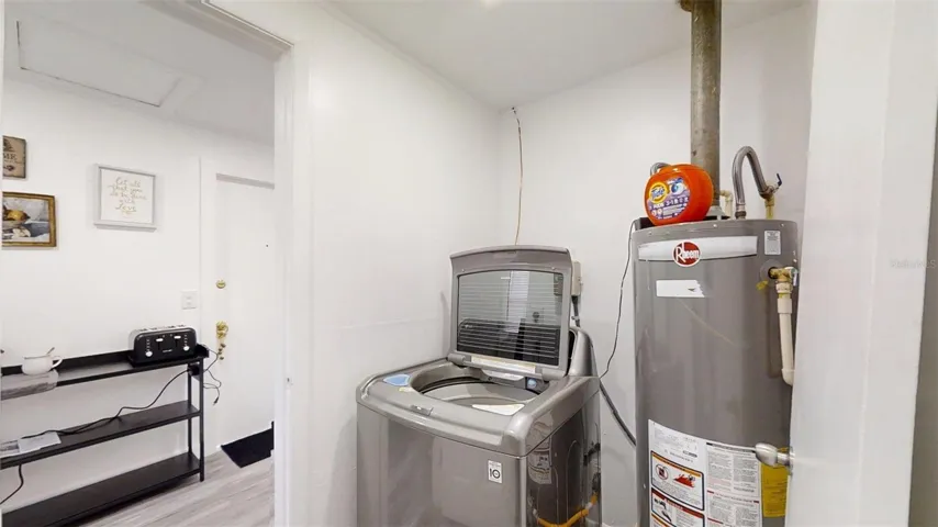 INSIDE LAUNDRY GAS WATER HEATER