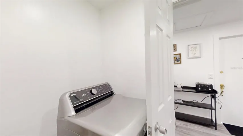 INSIDE LAUNDRY
