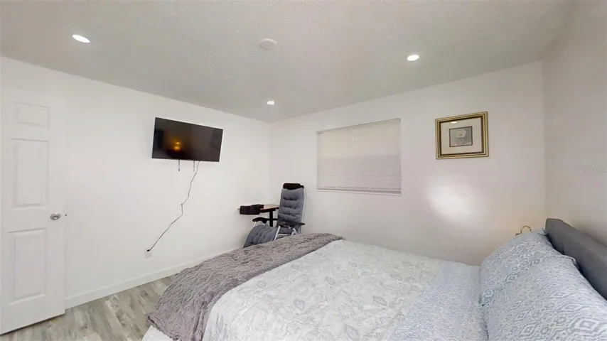 PRIVATE QUEEN ROOM