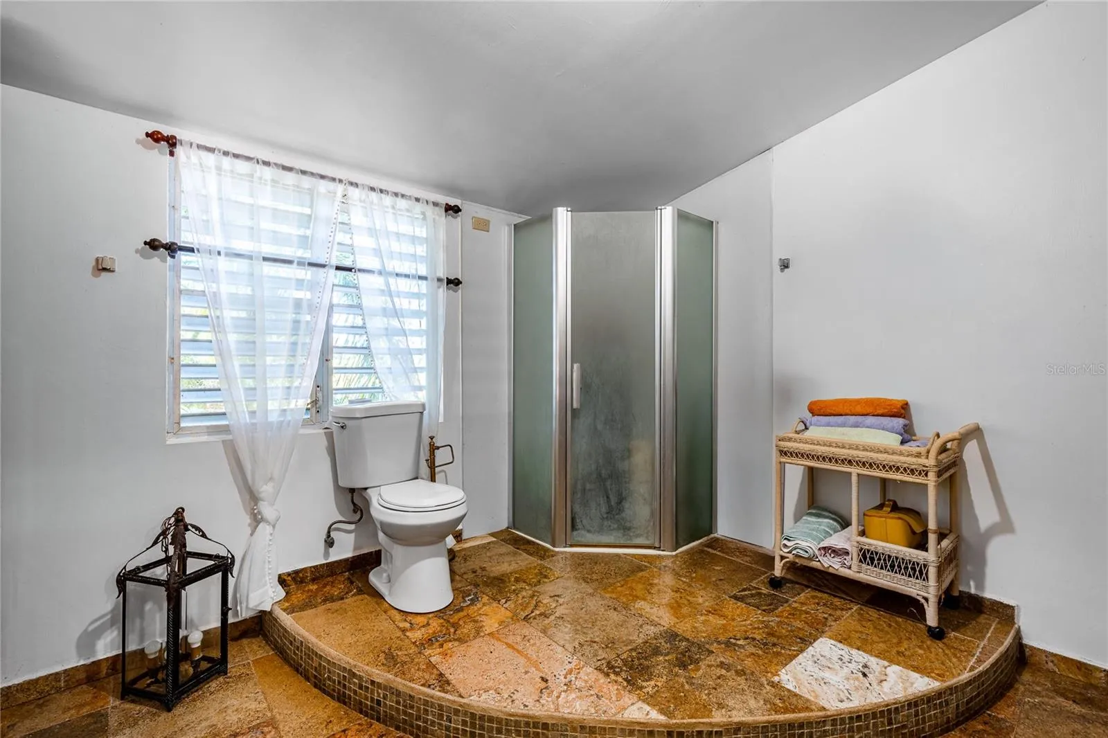Villa 1 Suite Main Bath