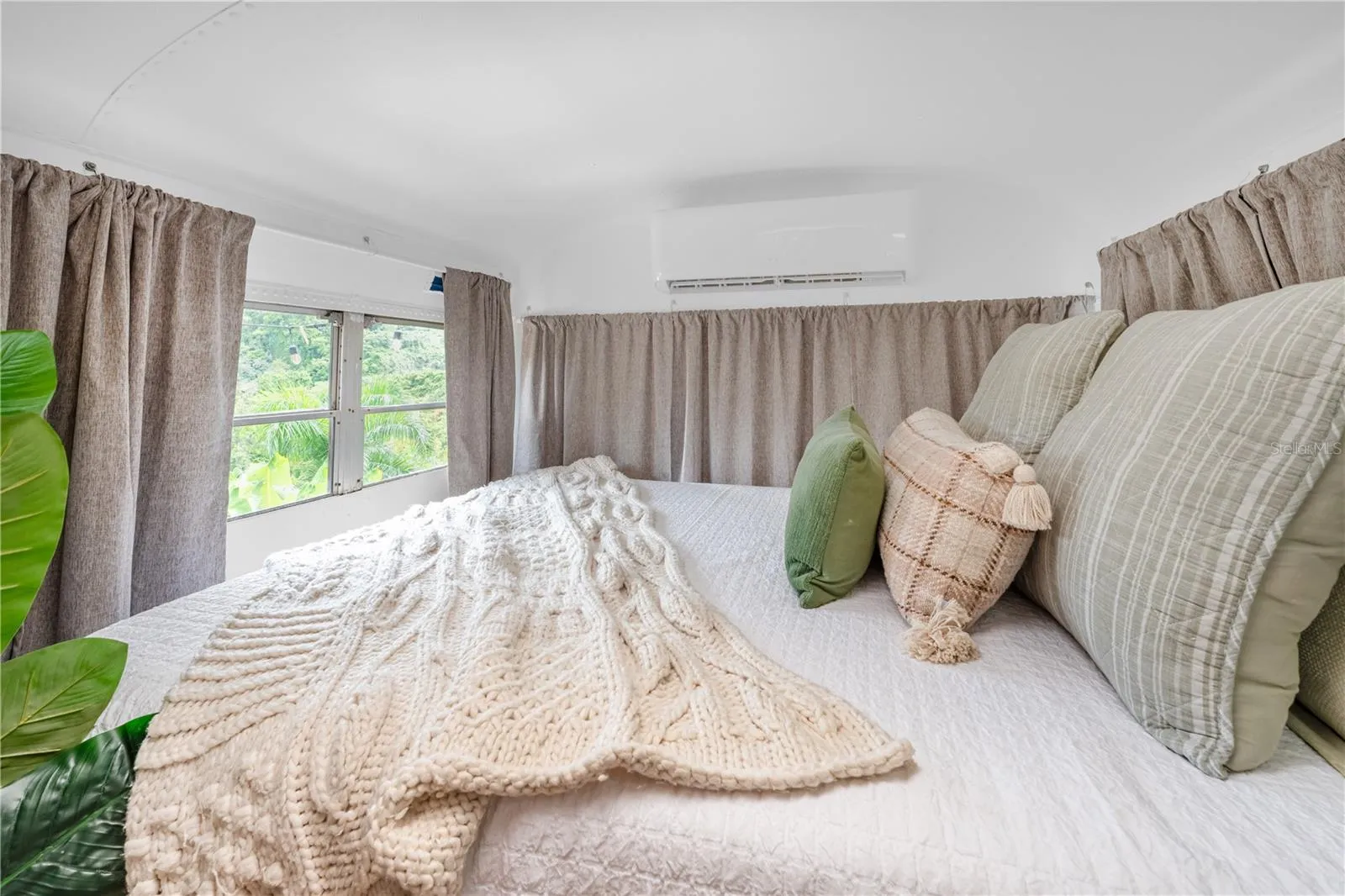 Jíbaro Bus  Suite Experience Bedroom