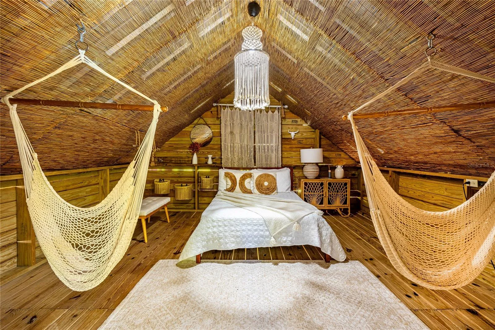 Bungalow Suite Unit Inside