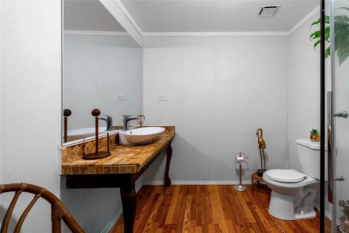Villa 1 Bathroom