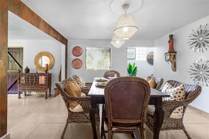 Villa 2 ( Residence ) Dining