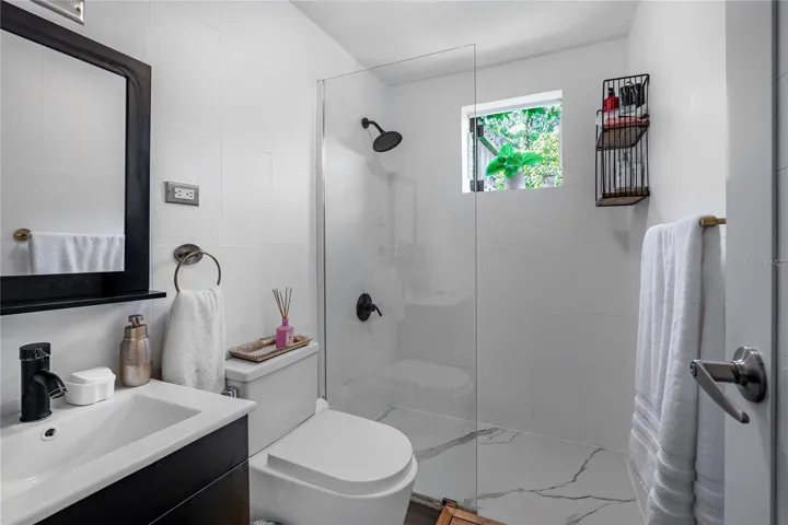 Villa 2 ( Residence ) Bathroom