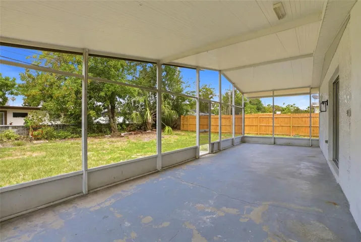 Covered Lanai overlooking backyard