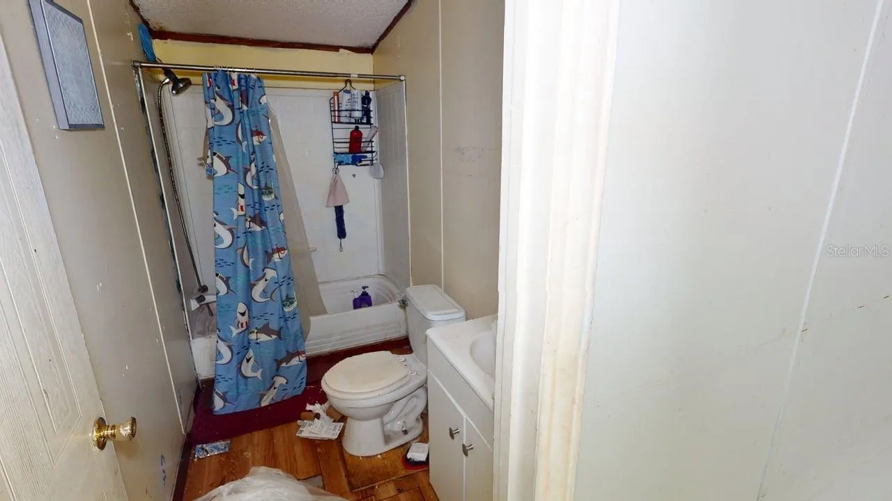 Main bath in home 2