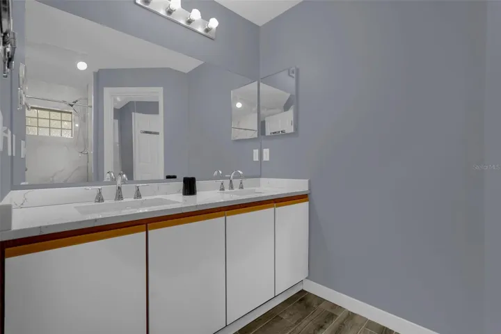 Primary Bath - Dual sinks