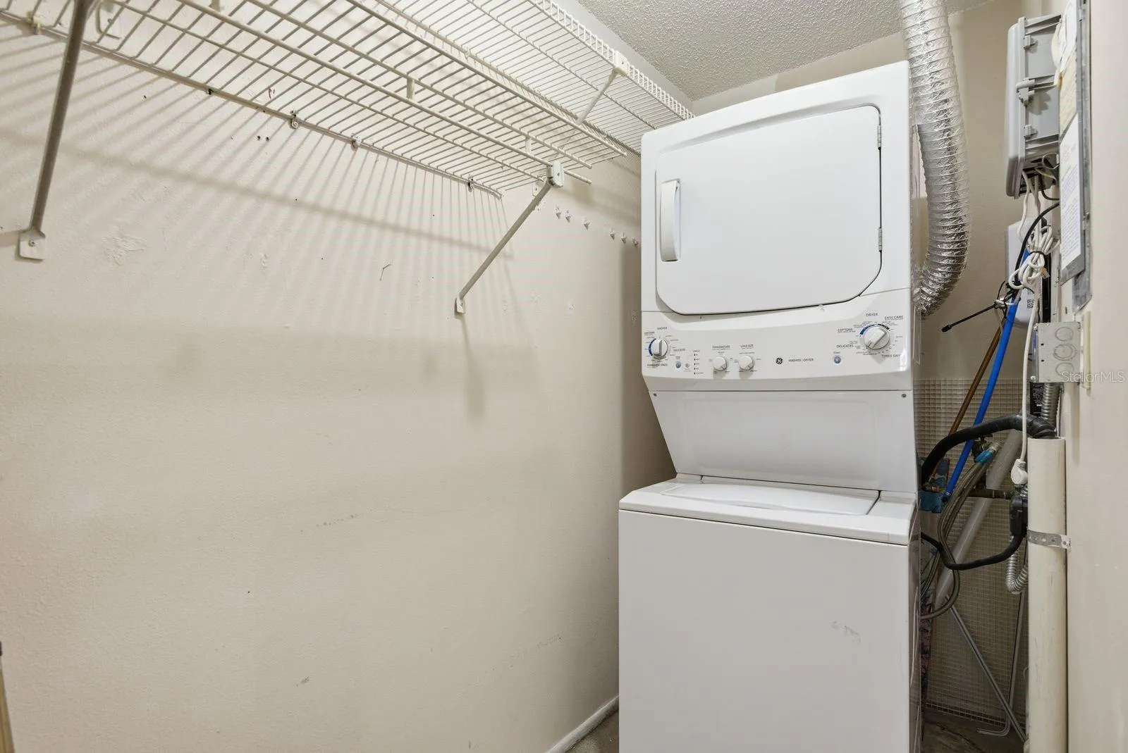 Closet / laundry