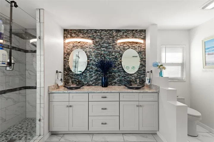 Primary En-Suite