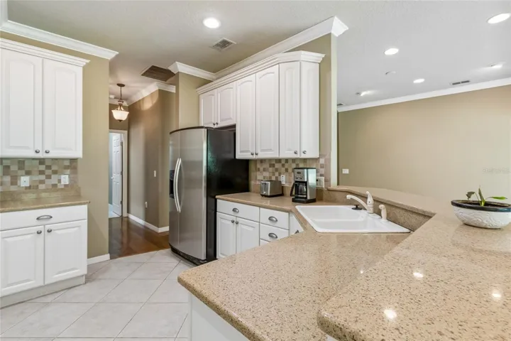 QUARTZ COUNTERS