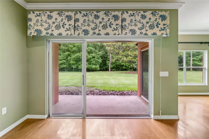 SLIDERS TO COVERED LANAI