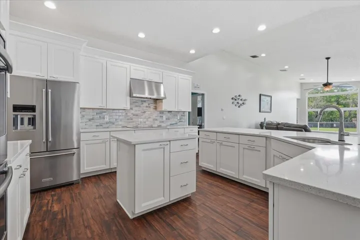 This kitchen is fantastic for entertaining