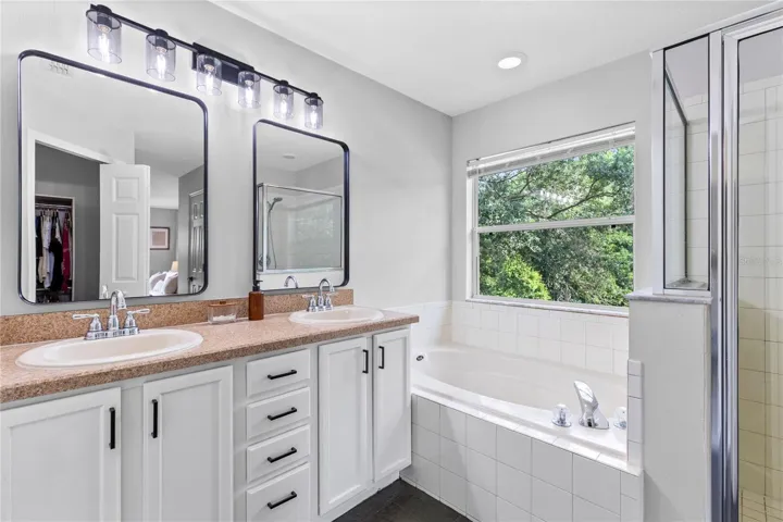 Dual Vanity with lots of storage