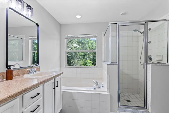 Separate Tub & Shower