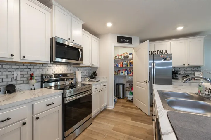 Walk-in Pantry