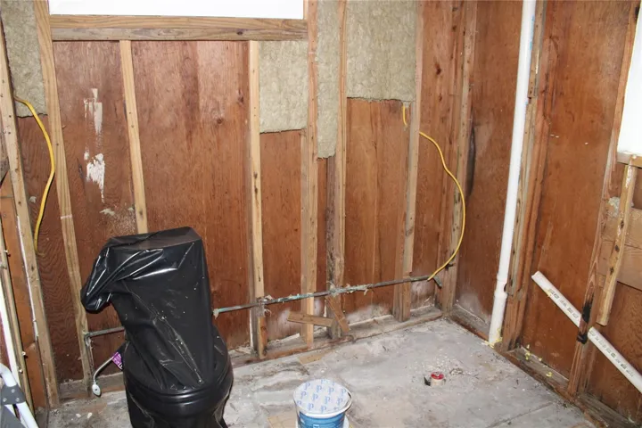 2nd bathroom