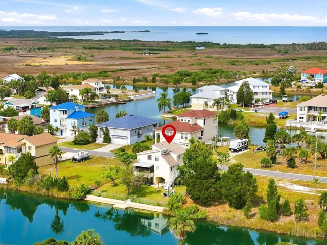 Quaint Hernando Beach Neighborhood