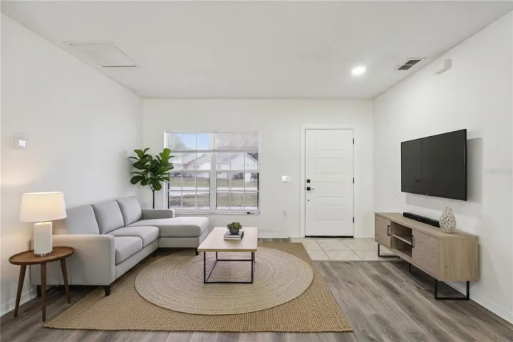 Formal Living - Upon Entry