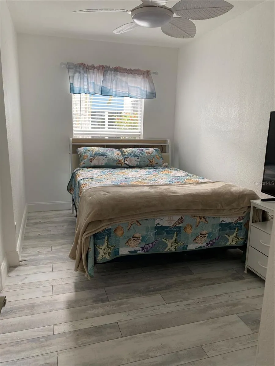 Guest bedroom