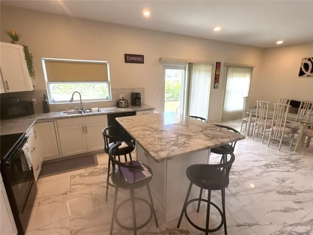 Kitchen - view 1