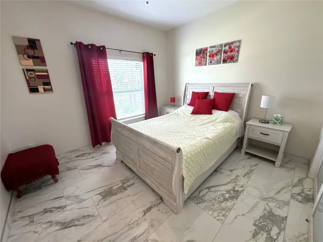 Bedroom 2 - view 1