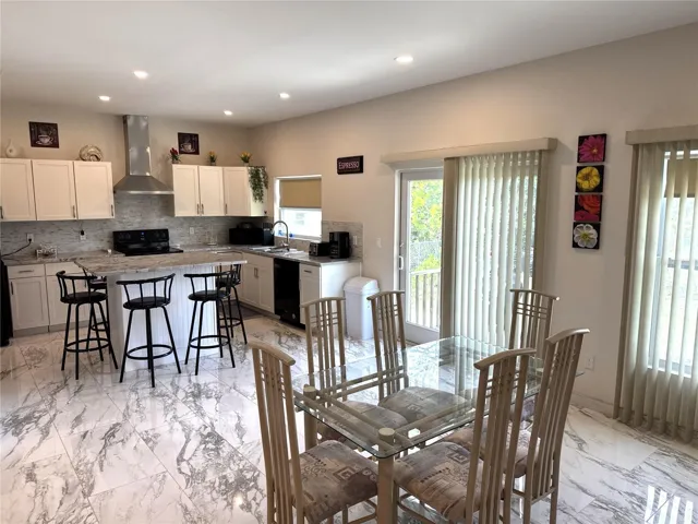 Dinette to Kitchen view