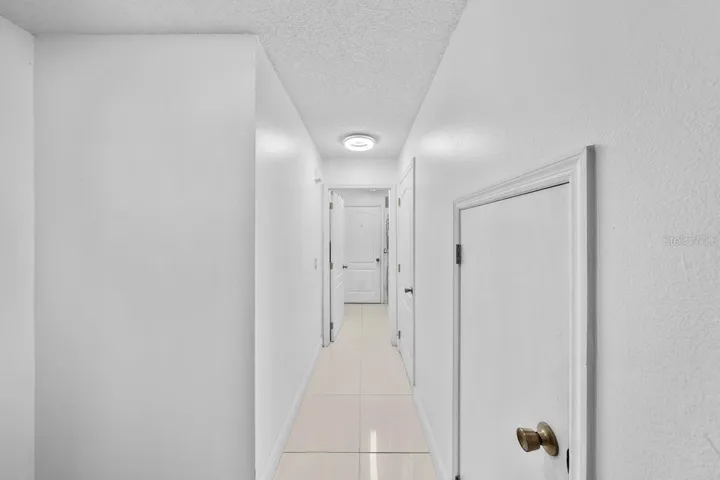Hallway with Bathroom 2