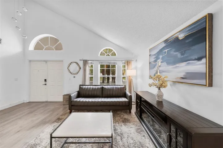 Living Room &amp; Dining Room