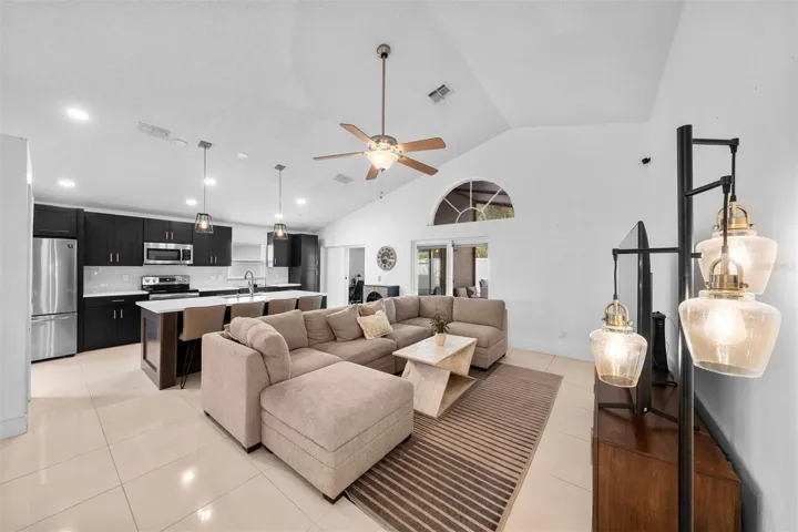 Kitchen &amp; Family Room