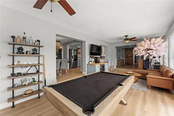 Florida Room/Bonus Room w Custom Bar