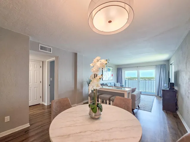 Large Living / Dinning Area