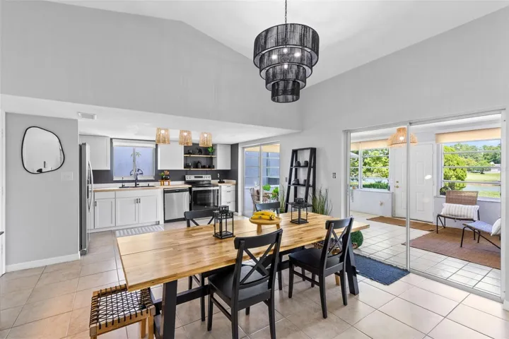 Open Floor plan with Lots of Natural Light